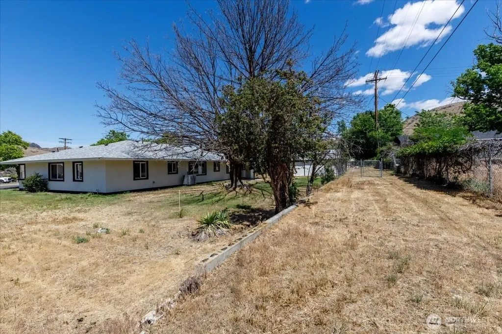 1013 River Drive Coulee Dam WA 99116