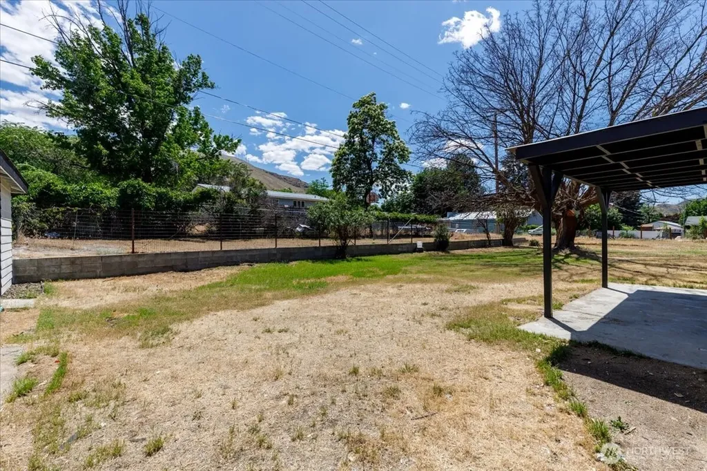 1013 River Drive Coulee Dam WA 99116