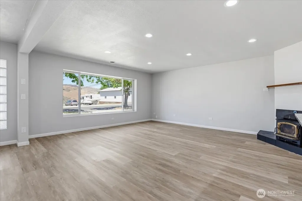 1013 River Drive Coulee Dam WA 99116