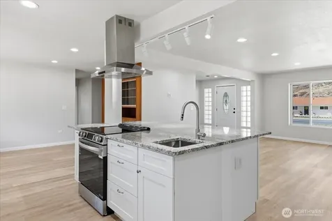 1013 River Drive Coulee Dam WA 99116