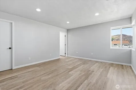 1013 River Drive Coulee Dam WA 99116