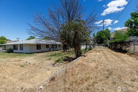 1013 River Drive Coulee Dam WA 99116