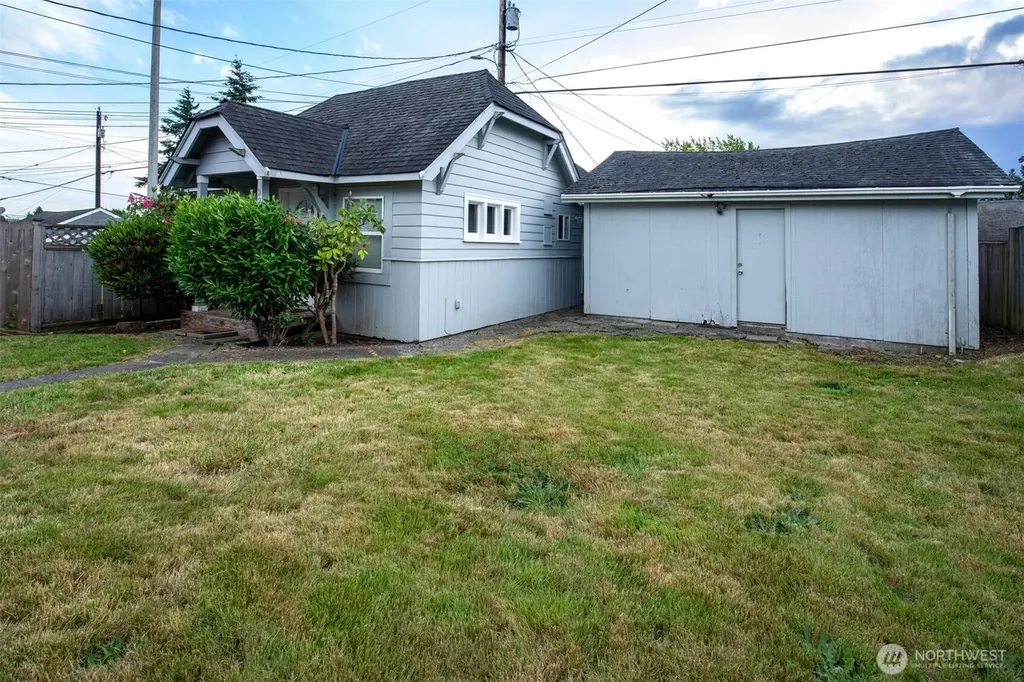 2220 Summit Avenue Everett WA 98201