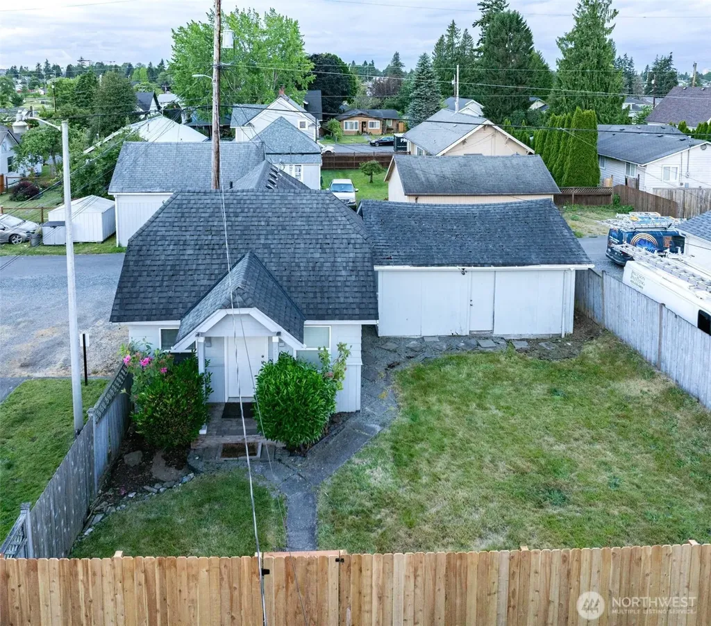 2220 Summit Avenue Everett WA 98201