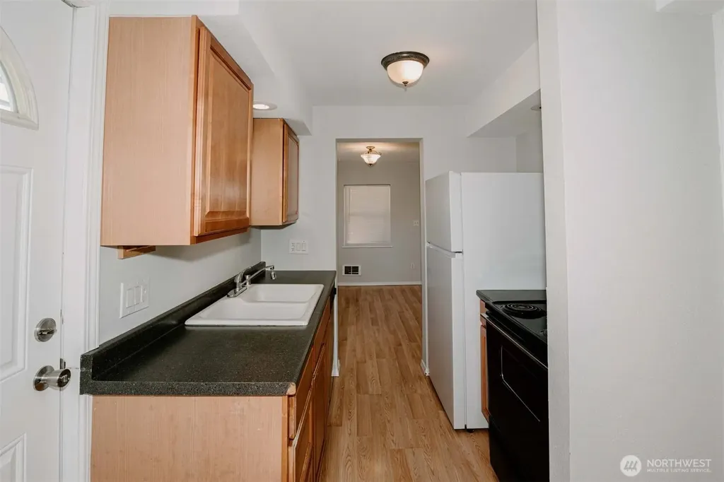 2220 Summit Avenue Everett WA 98201