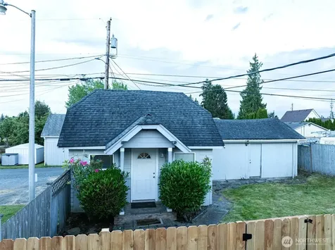 2220 Summit Avenue Everett WA 98201