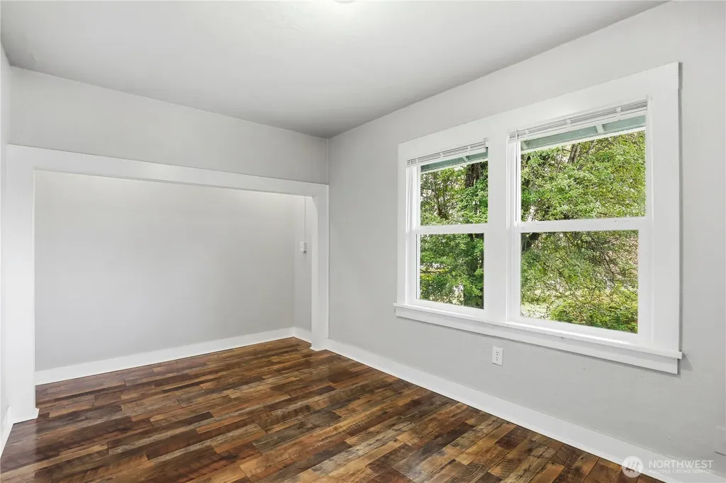 1512 Naval Avenue Bremerton WA 98312