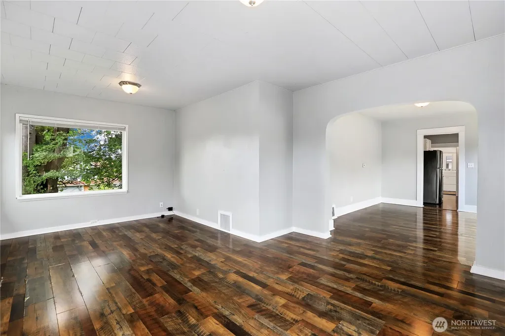 1512 Naval Avenue Bremerton WA 98312