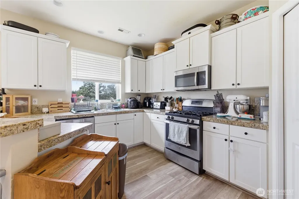 15514 79th Avenue E Puyallup WA 98375