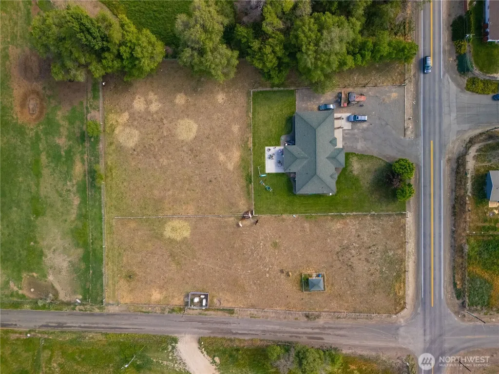 1811 Beam Road Granger WA 98932