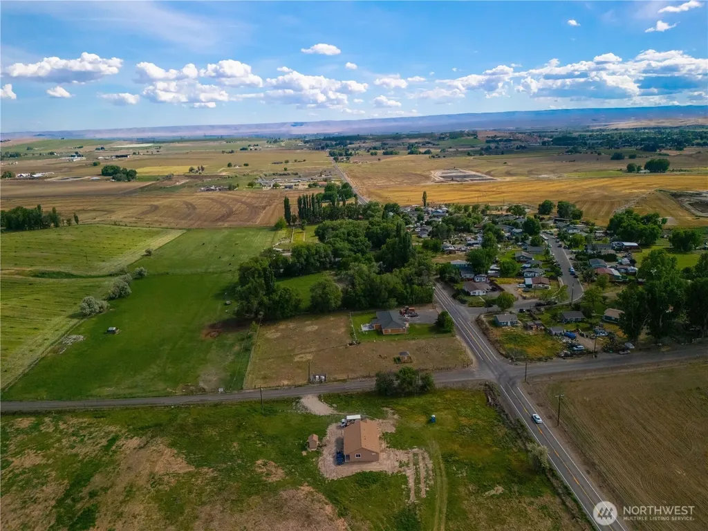 1811 Beam Road Granger WA 98932