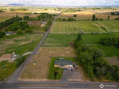 1811 Beam Road Granger WA 98932