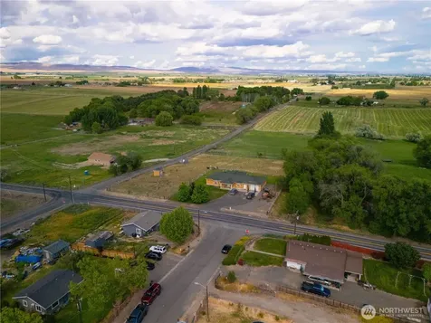 1811 Beam Road Granger WA 98932