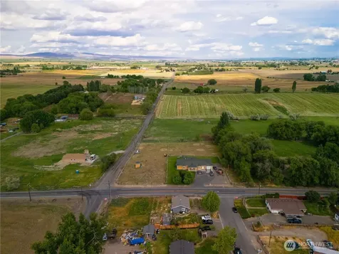 1811 Beam Road Granger WA 98932