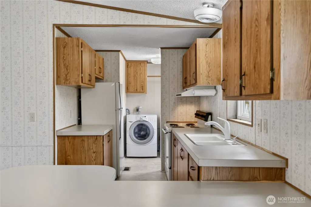 898 Hunter Avenue SW Quincy WA 98848