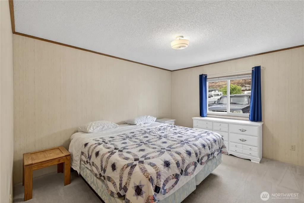 898 Hunter Avenue SW Quincy WA 98848