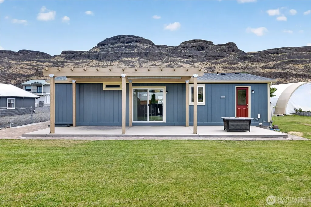 898 Hunter Avenue SW Quincy WA 98848