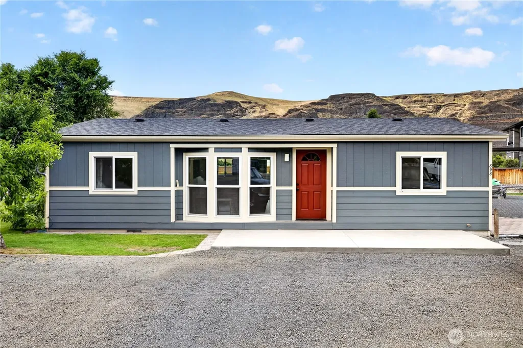 898 Hunter Avenue SW Quincy WA 98848