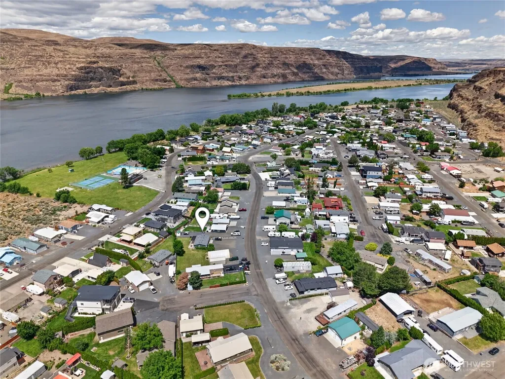 898 Hunter Avenue SW Quincy WA 98848