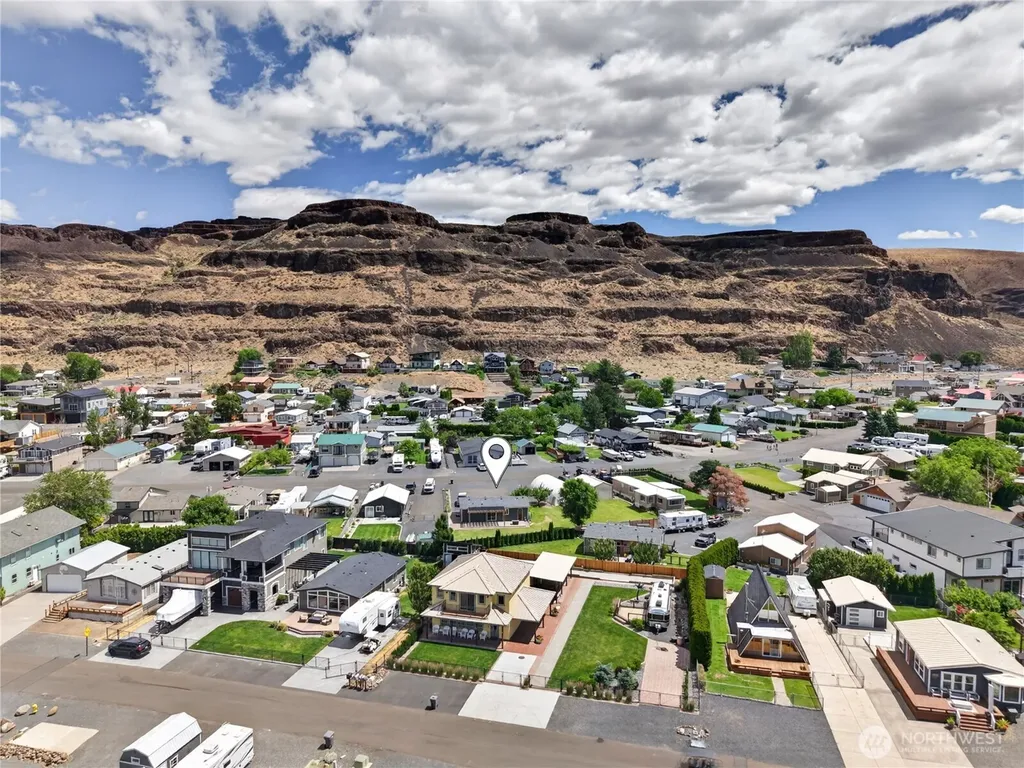898 Hunter Avenue SW Quincy WA 98848