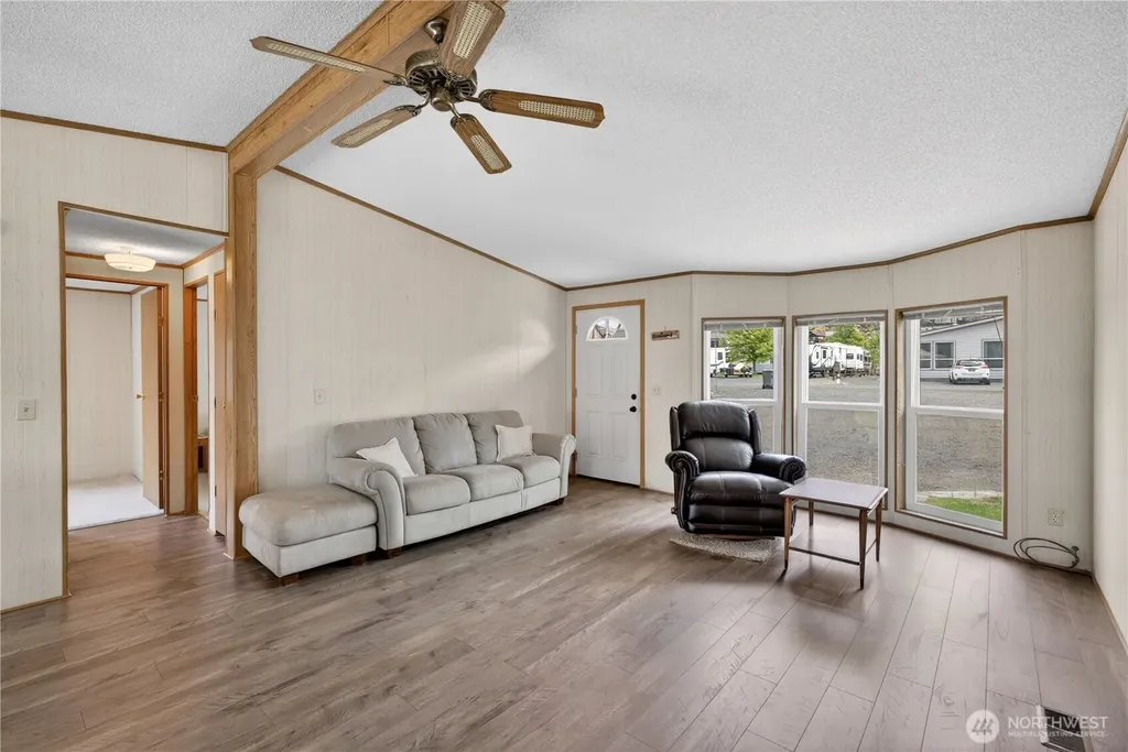 898 Hunter Avenue SW Quincy WA 98848