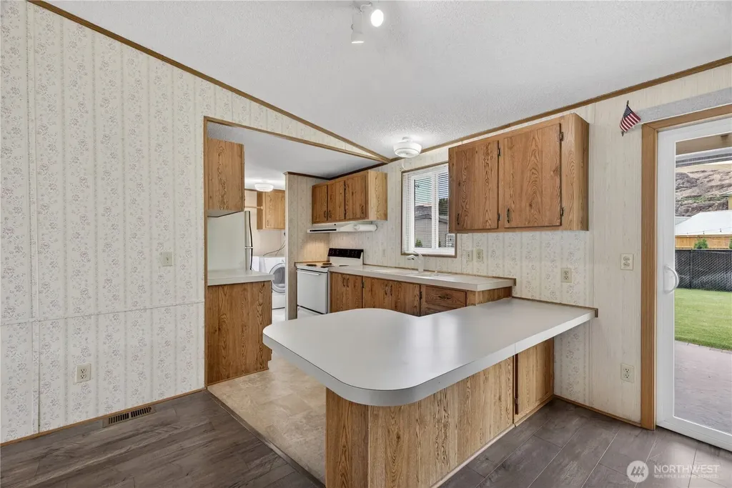 898 Hunter Avenue SW Quincy WA 98848