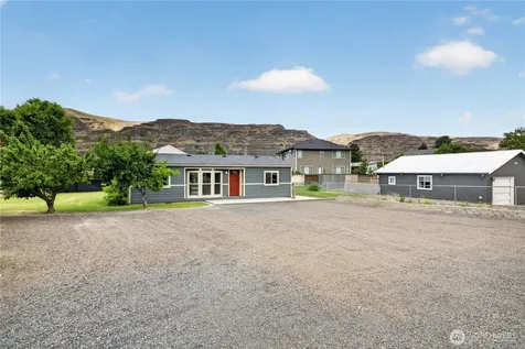 898 Hunter Avenue SW Quincy WA 98848