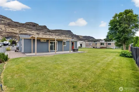 898 Hunter Avenue SW Quincy WA 98848