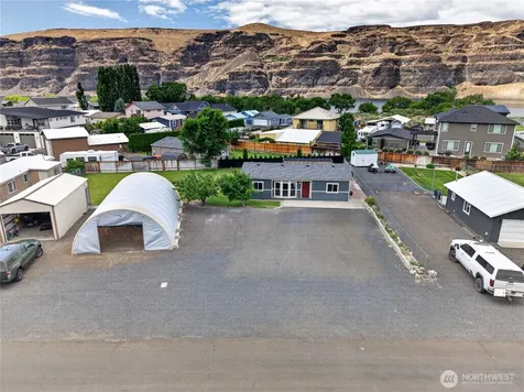 898 Hunter Avenue SW Quincy WA 98848