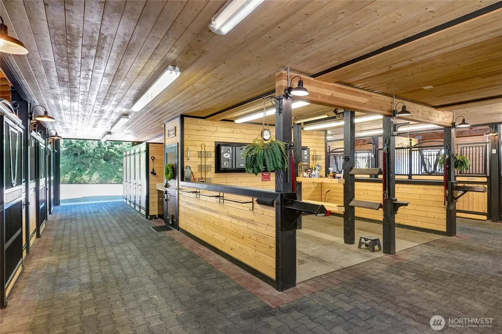 14140 184th Avenue NE Woodinville WA 98072