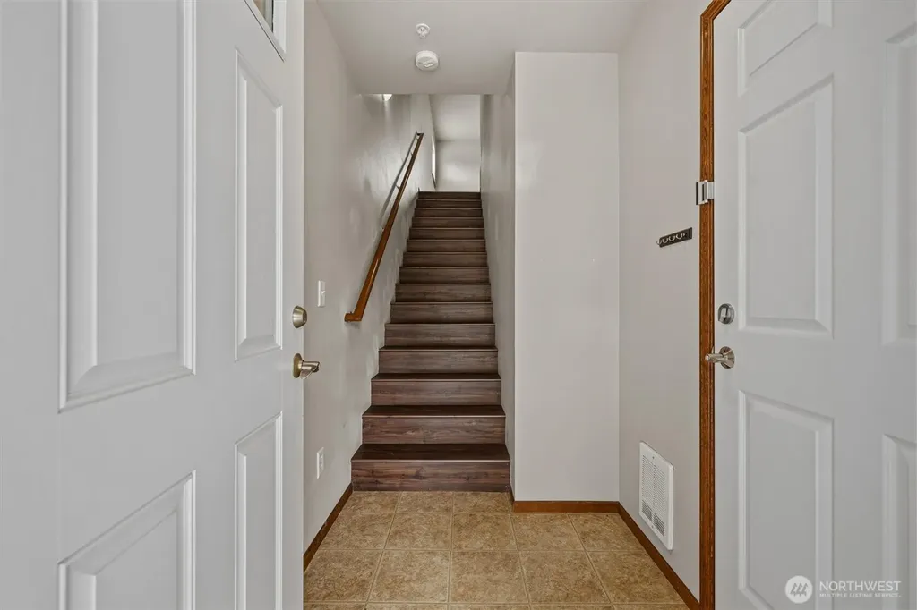 527 Neff Circle Burlington WA 98233
