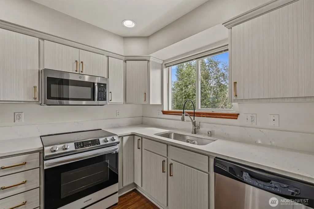 527 Neff Circle Burlington WA 98233