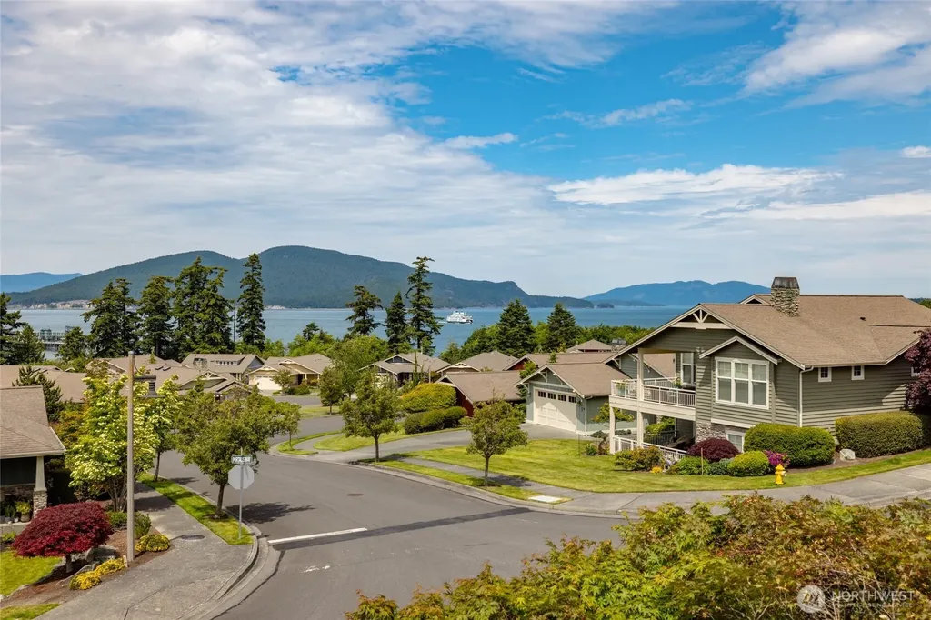 4903 Portalis Way Anacortes WA 98221