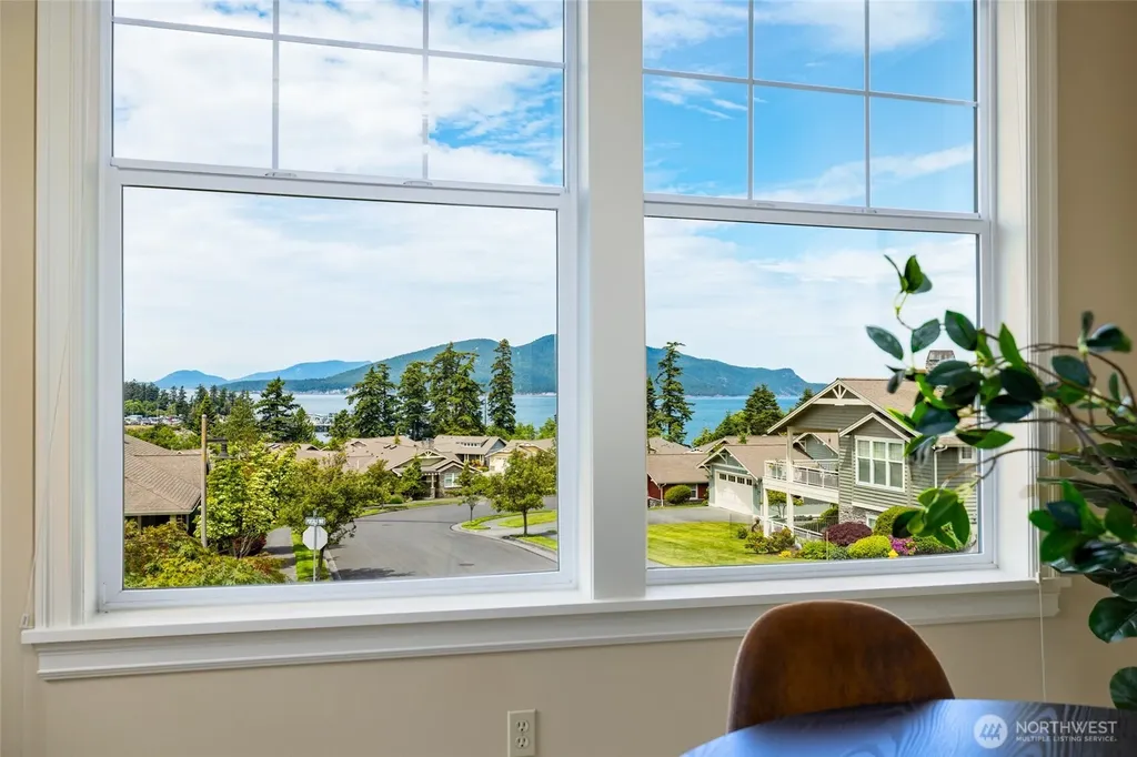 4903 Portalis Way Anacortes WA 98221