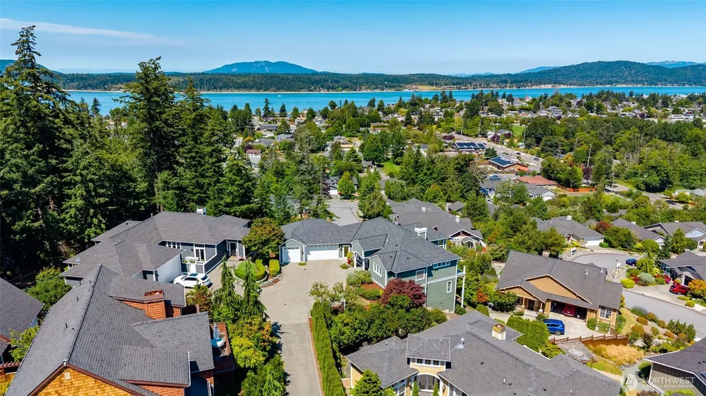 4903 Portalis Way Anacortes WA 98221