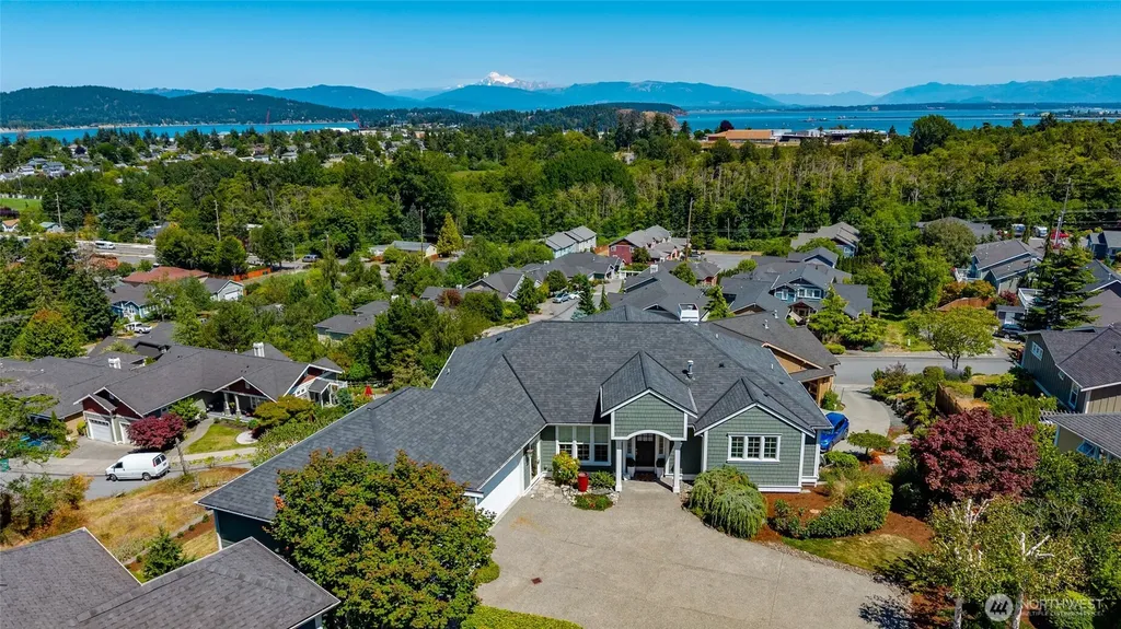 4903 Portalis Way Anacortes WA 98221
