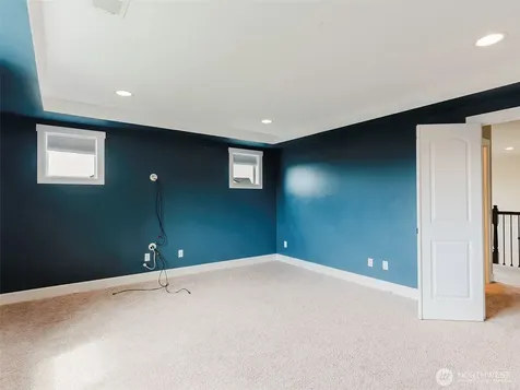 1424 40th Street SE Puyallup WA 98372