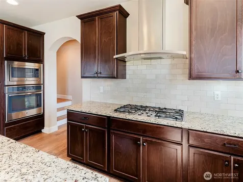 1424 40th Street SE Puyallup WA 98372