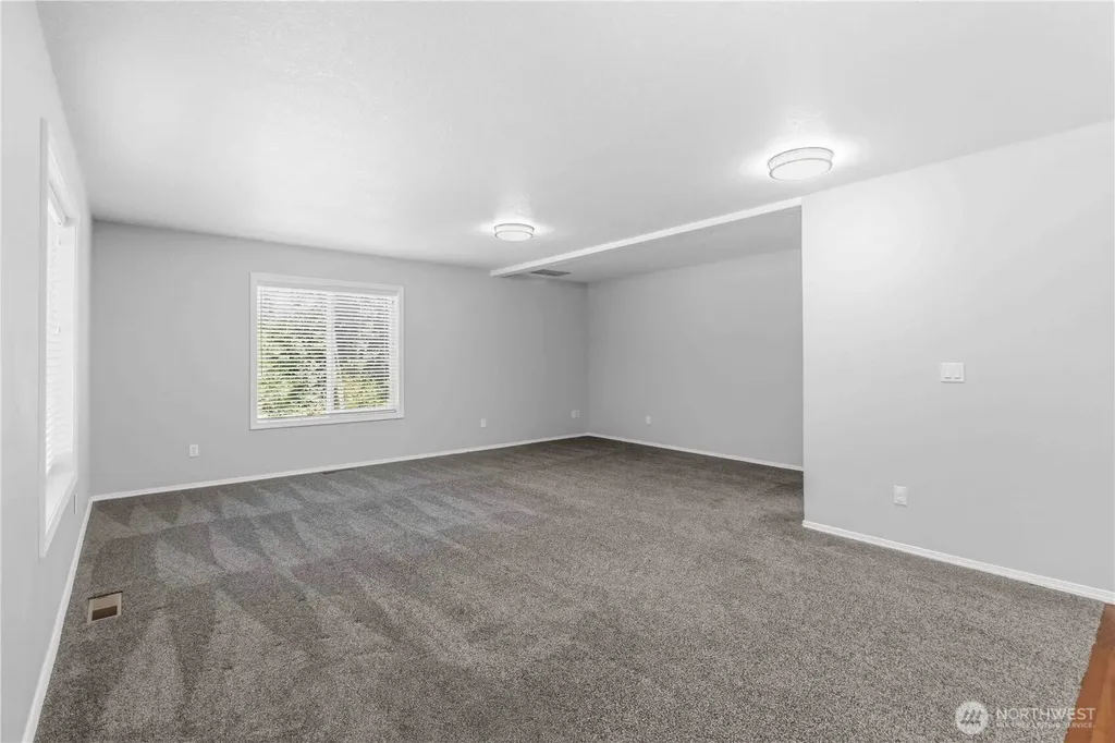 208 Salmonberry Lane Longview WA 98632