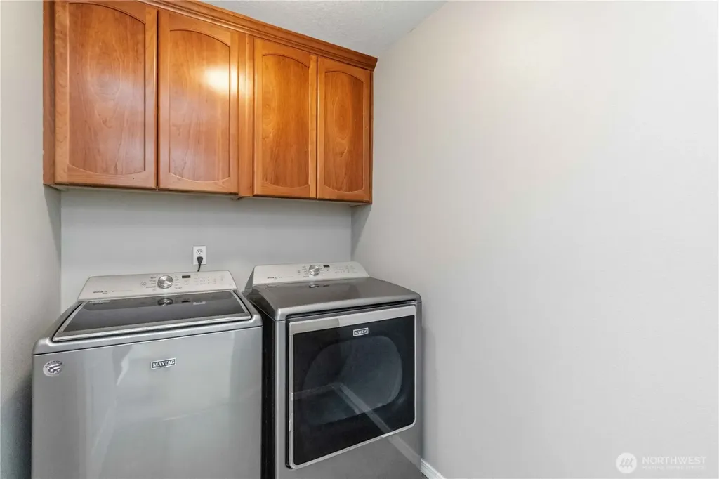 208 Salmonberry Lane Longview WA 98632