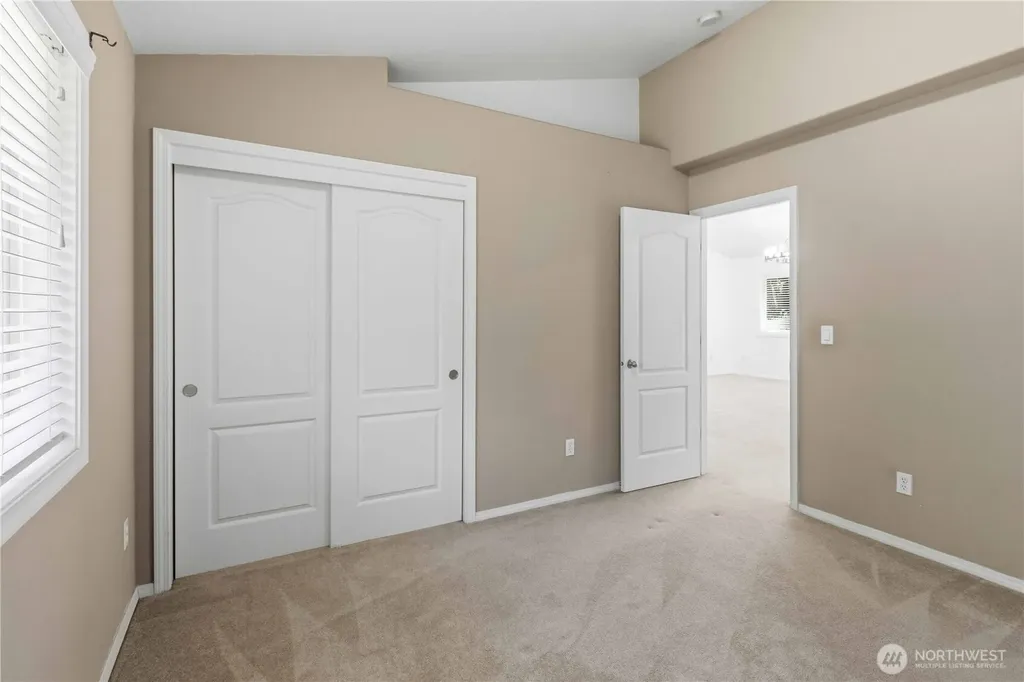 208 Salmonberry Lane Longview WA 98632