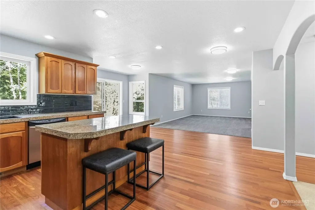 208 Salmonberry Lane Longview WA 98632