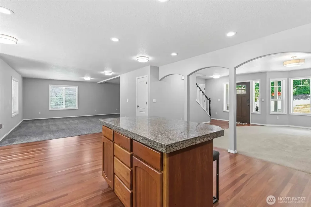 208 Salmonberry Lane Longview WA 98632