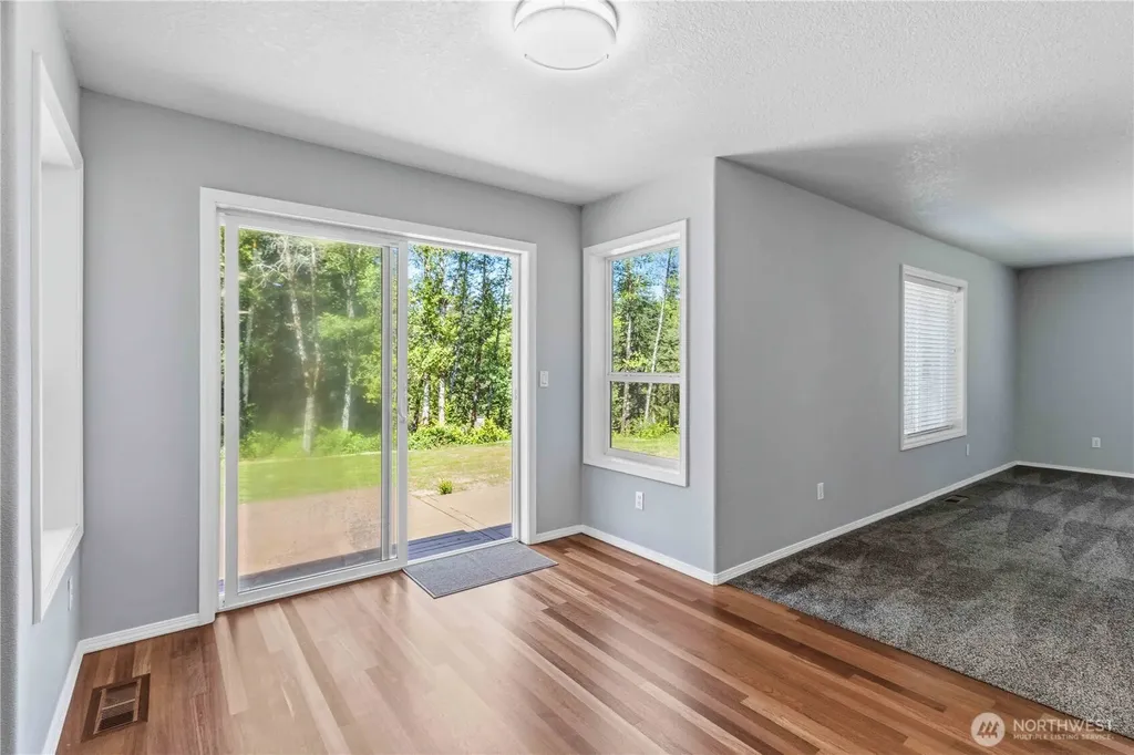 208 Salmonberry Lane Longview WA 98632