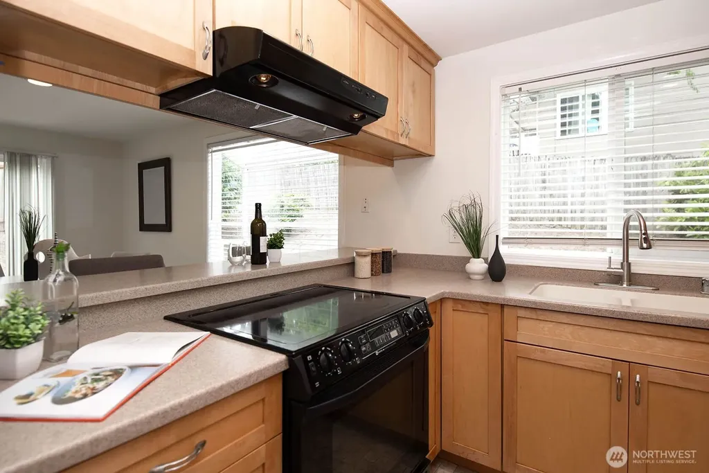 20322 33rd Avenue W Lynnwood WA 98036