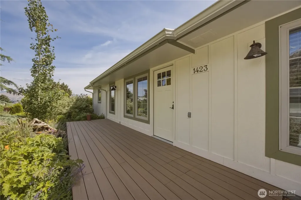 1423 Seneca Street Wenatchee WA 98801
