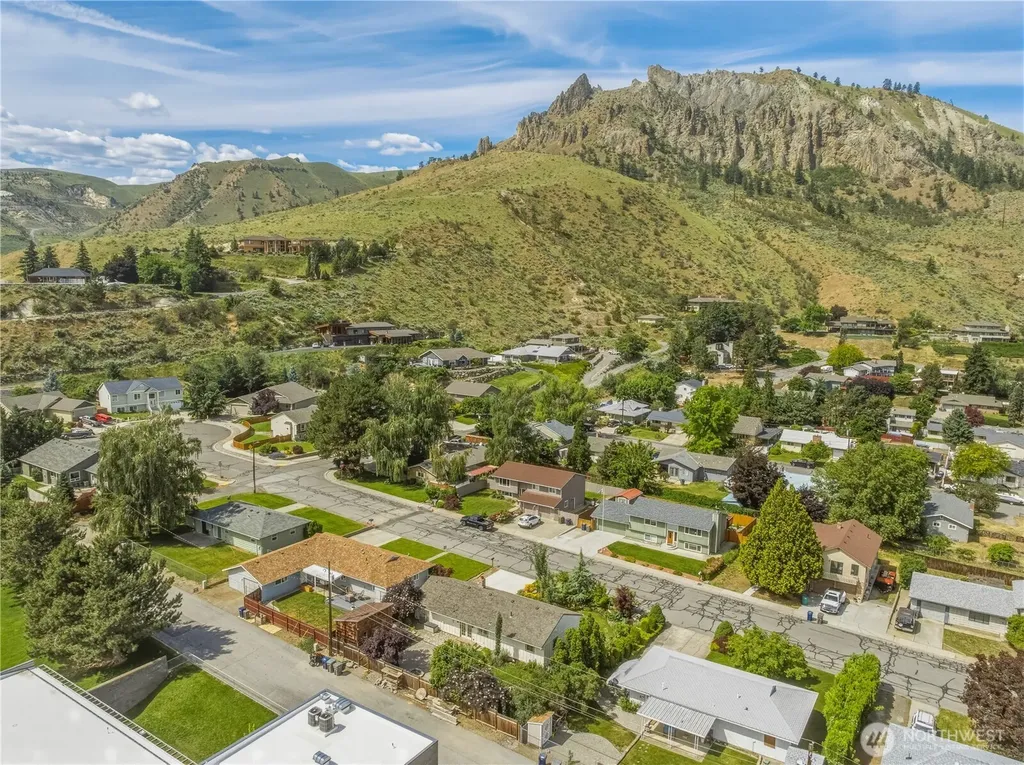 1423 Seneca Street Wenatchee WA 98801