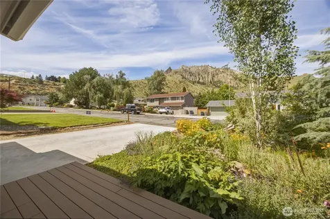 1423 Seneca Street Wenatchee WA 98801