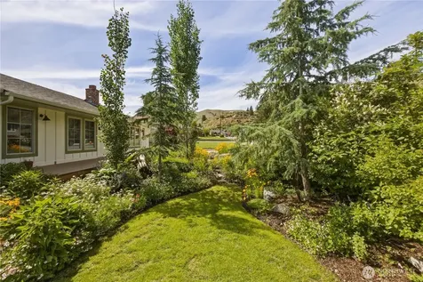 1423 Seneca Street Wenatchee WA 98801