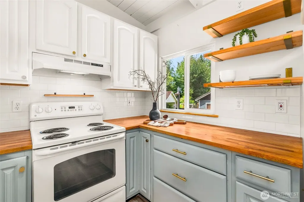 2927 33rd Lane NW Olympia WA 98502